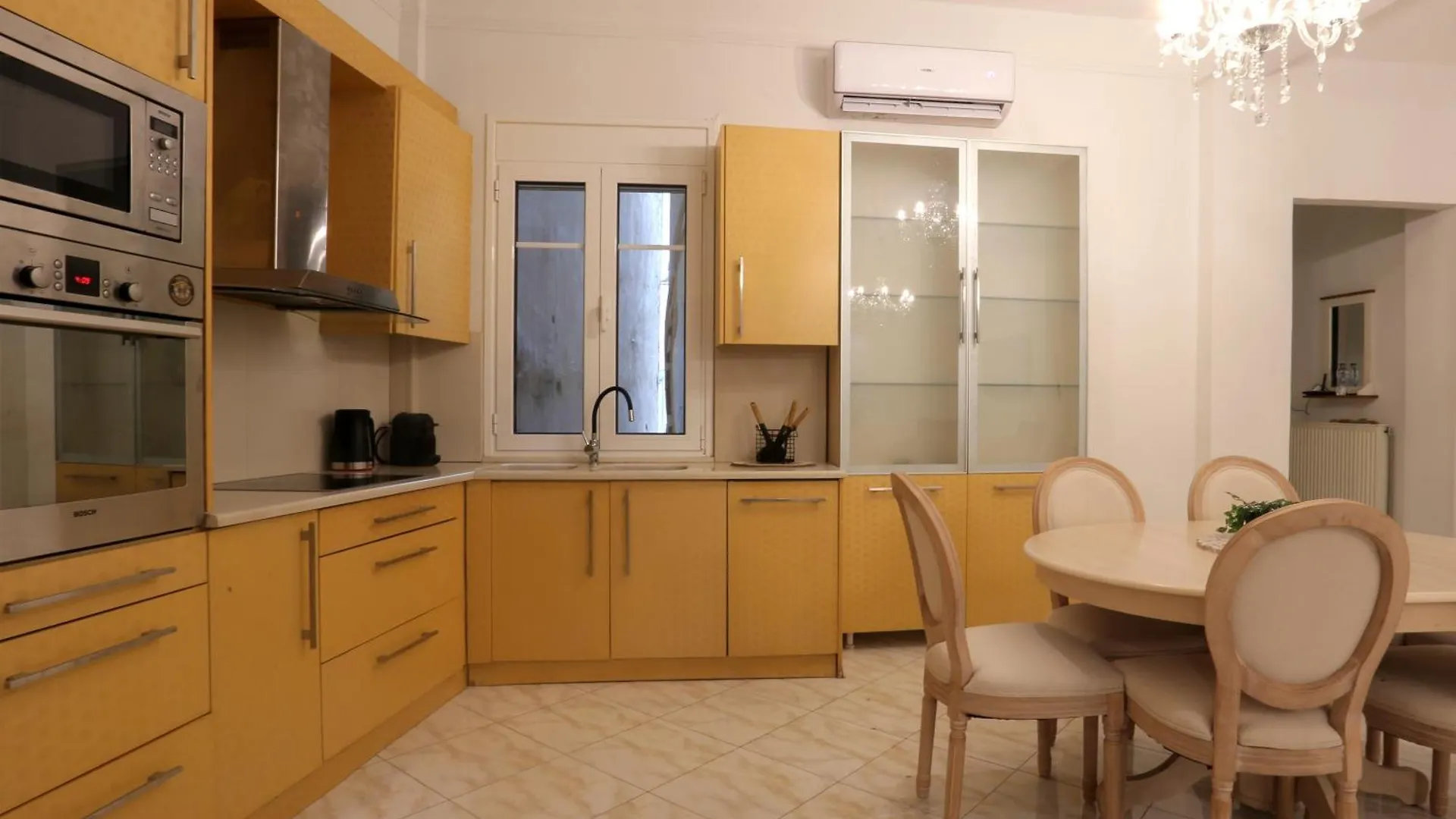 White Tower Family Apartment With Jacuzzi - Perfect Hospitality Salonicco 0*,  Grecia